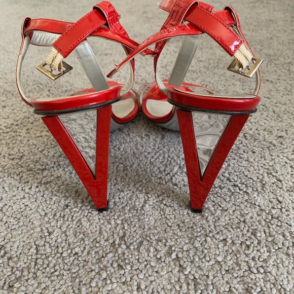 SOLD 🚫 Patent Versace sandals - Picture 3 of 6